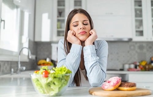 Control Cravings and Avoid Unhealthy Snacking